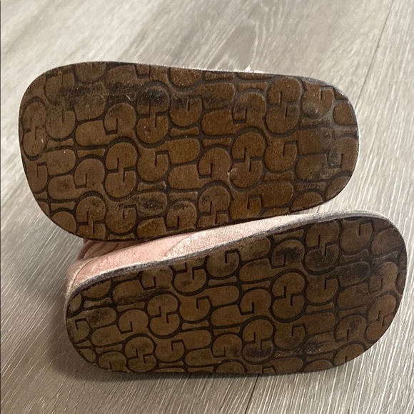 UGG Infant Toddler Sz S 5 Girls Pink Sheepskin Boots Winter Warm Sherpa Leather - Picture 6 of 8